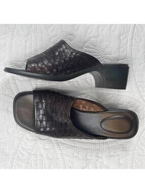 Faded Glory Brown Leather Woven Mule